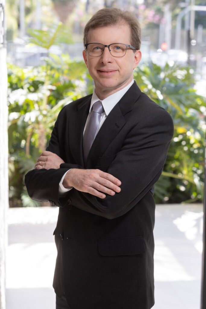 Dr. Paulo Tudech - Ginecologista e Obstetra | CRM 84484